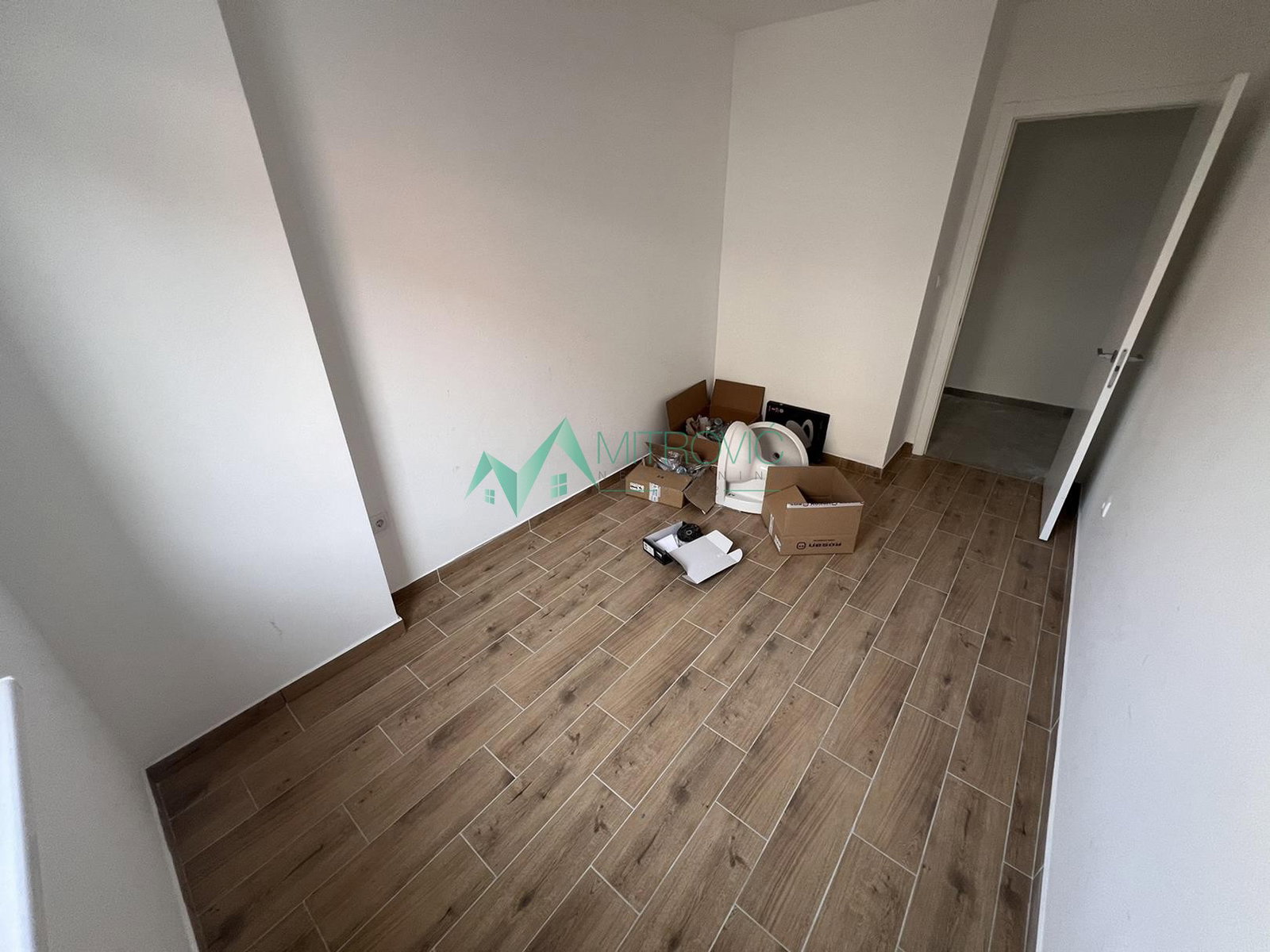 Trosoban stan na prodaju, Podbara, Novi Sad, 65m², 187.460 €