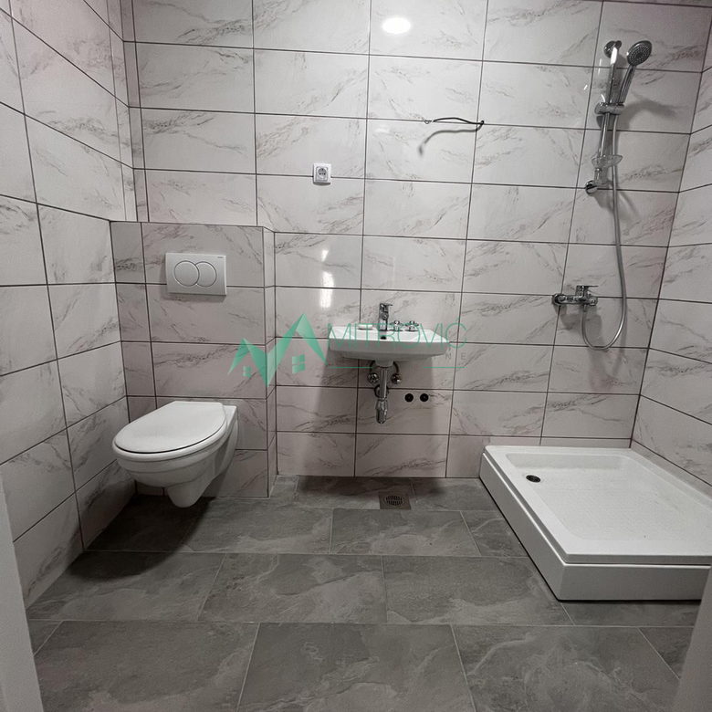 Trosoban stan na prodaju, Podbara, Novi Sad, 65m², 187.460 €