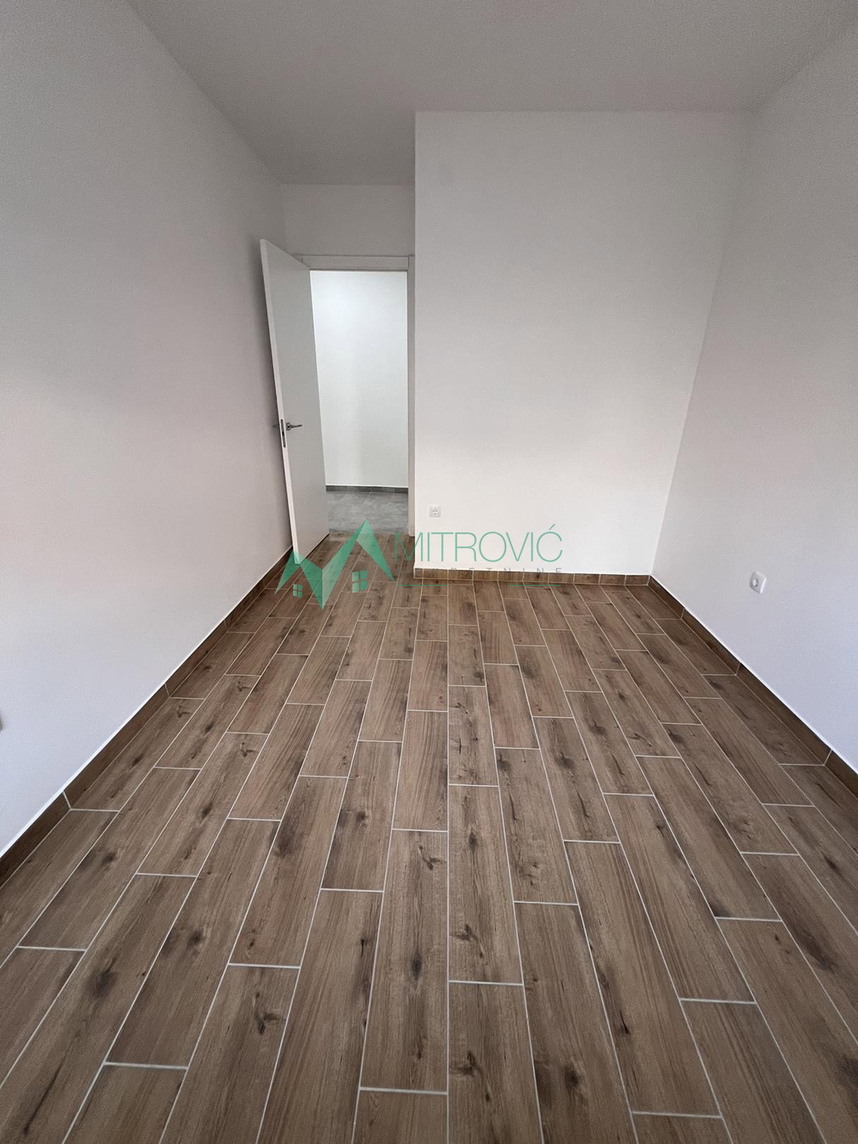 Trosoban stan na prodaju, Podbara, Novi Sad, 65m², 187.460 €