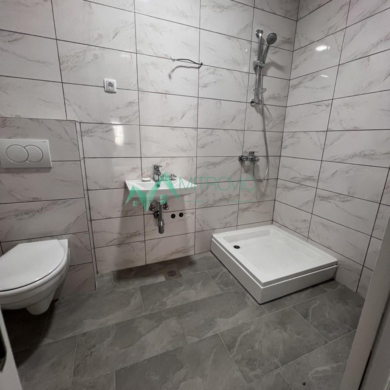 Trosoban stan na prodaju, Podbara, Novi Sad, 65m², 187.460 €
