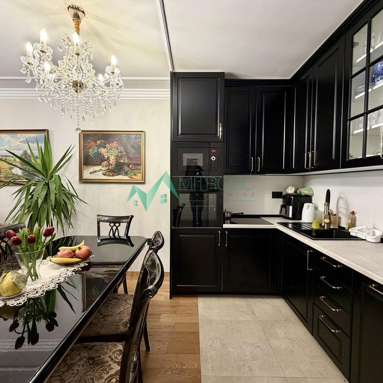 Trosoban stan na prodaju, Sajmište, Novi Sad, 72m², 259.560 €