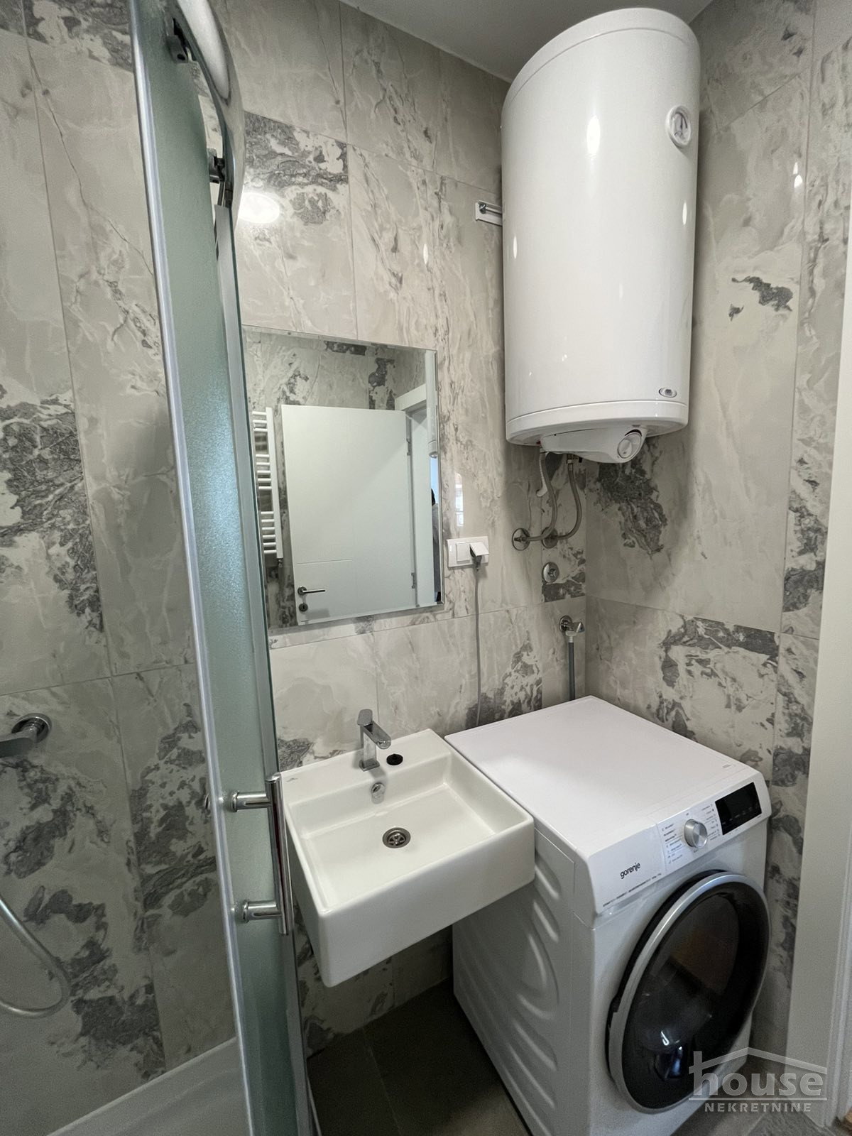 stanovi-3-re-sajam-1100899-raf4r Trosoban stan na prodaju, Sajmište, Novi Sad, 57m², 2. sprat, 188.100 €