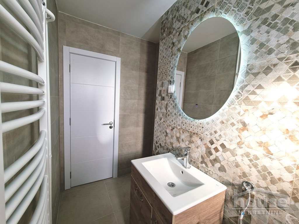 Trosoban stan na prodaju, Sajmište, Novi Sad, 54m², 155.000 €