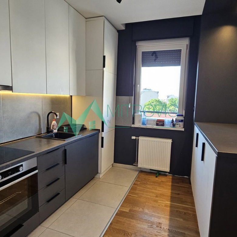 Stan Prodaja Novi Sad  81 m2