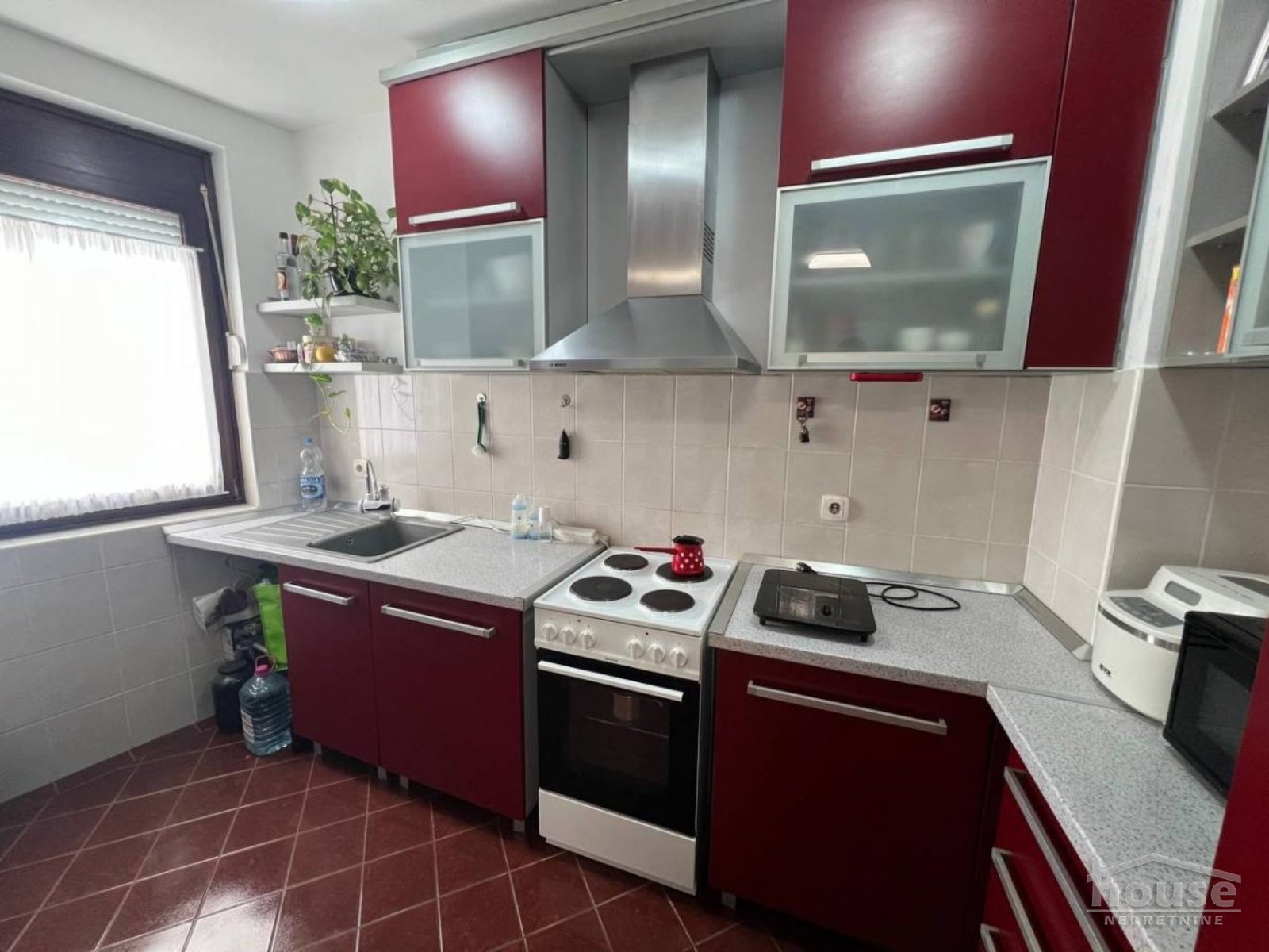 stanovi-3-re-salajka-1064658-p8fhf Trosoban stan na prodaju, Salajka, Novi Sad, 71m², 2. sprat, 160.000 €