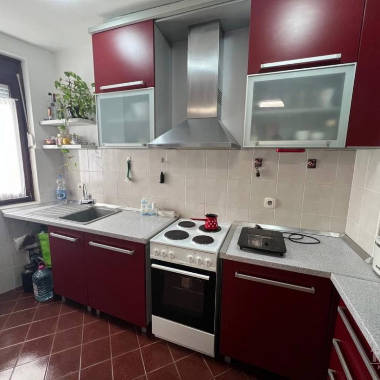 Trosoban stan na prodaju, Salajka, Novi Sad, 71m², 2. sprat, 160.000 €