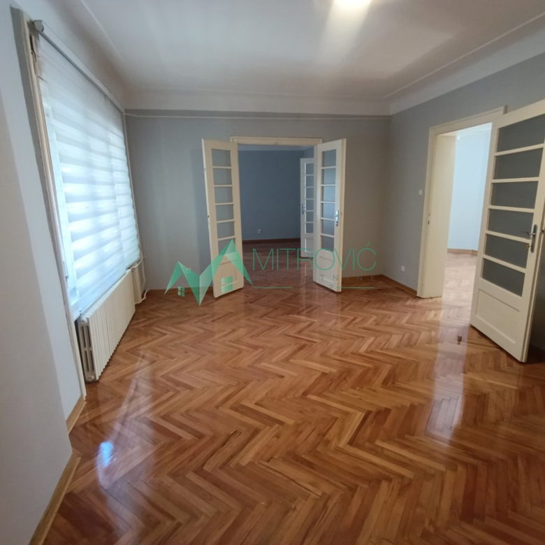 Trosoban stan na prodaju, Spens, Novi Sad, 84m², 309.000 €