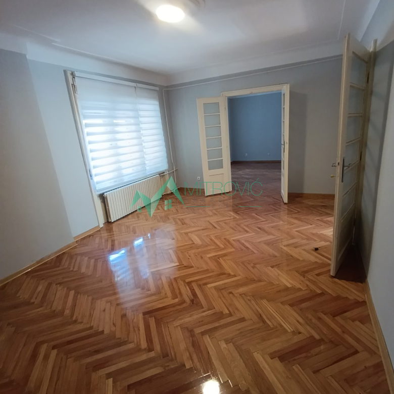 Trosoban stan na prodaju, Spens, Novi Sad, 84m², 309.000 €