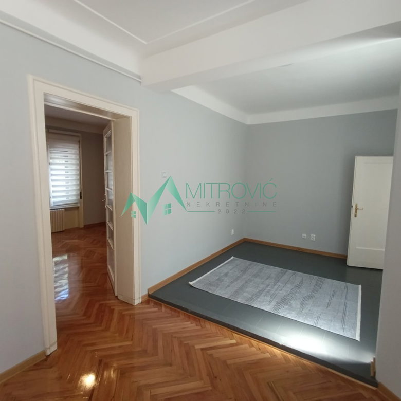 Trosoban stan na prodaju, Spens, Novi Sad, 84m², 309.000 €