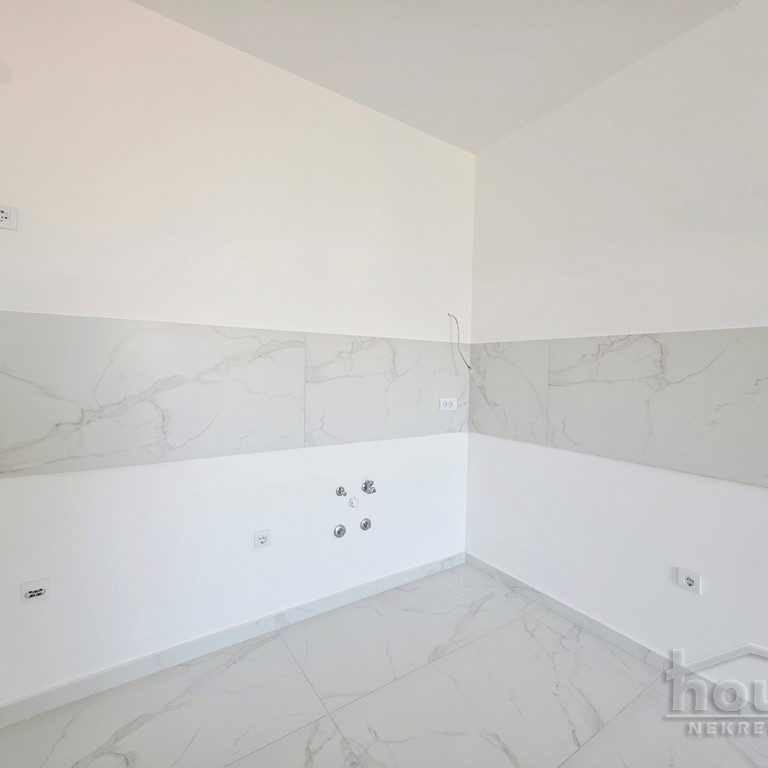 Stan Prodaja Novi Sad  65 m2