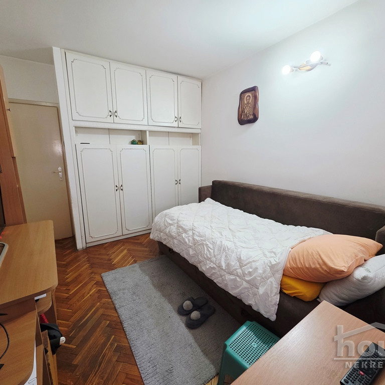 Trosoban stan na prodaju, Železnička Stanica, Novi Sad, 70m², 170.000 €