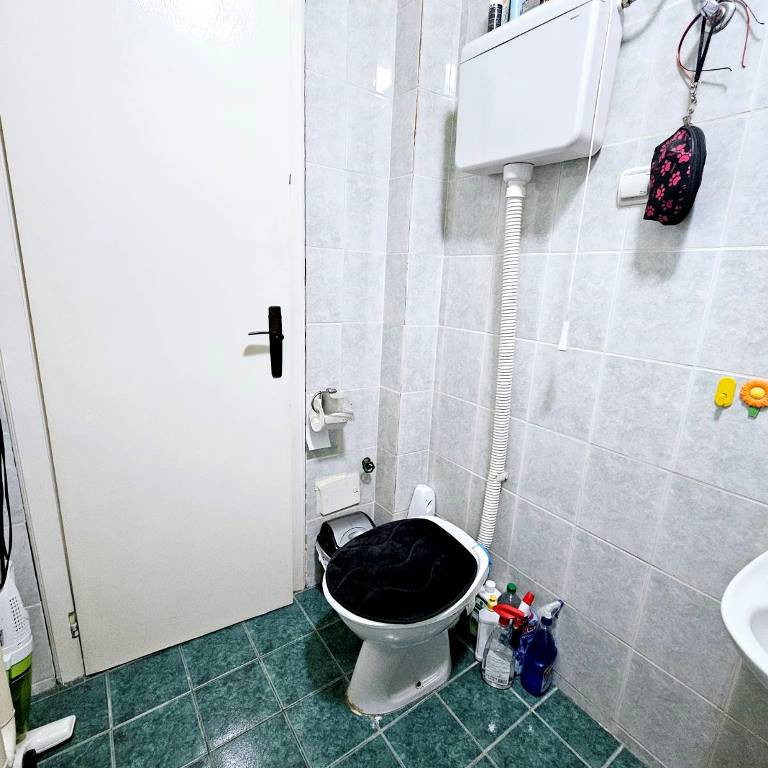 Trosoban stan na prodaju, Železnička Stanica, Novi Sad, 69m², 5. sprat, 160.000 €
