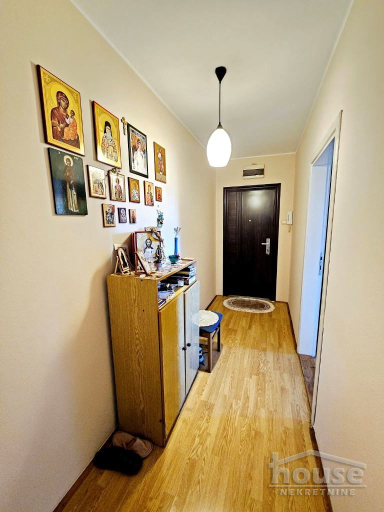 Trosoban stan na prodaju, Železnička Stanica, Novi Sad, 69m², 5. sprat, 160.000 €