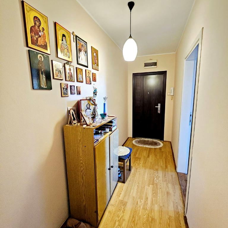 Trosoban stan na prodaju, Železnička Stanica, Novi Sad, 69m², 5. sprat, 160.000 €