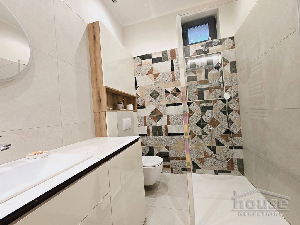 Trosoban stan na prodaju, Centar, Novi Sad, 100m², 1. sprat, 340.000 €