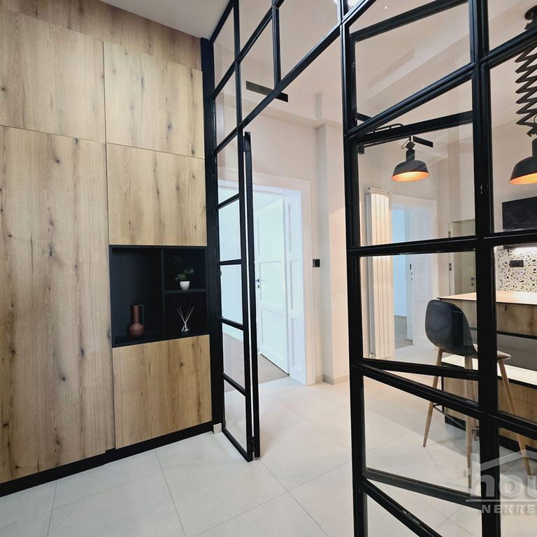 Stan Prodaja Novi Sad  100 m2