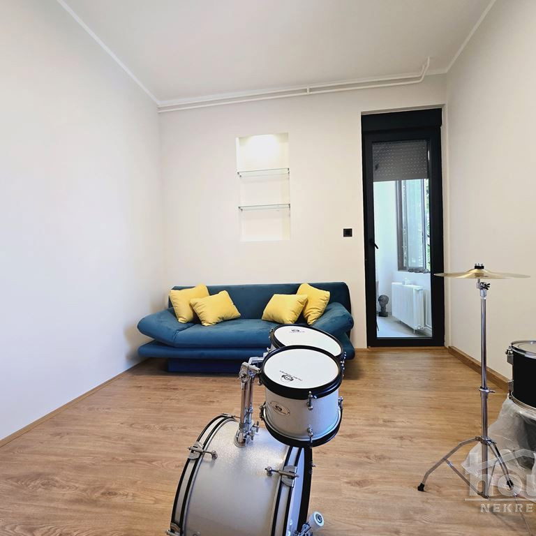 Trosoban stan na prodaju, Centar, Novi Sad, 100m², 1. sprat, 340.000 €