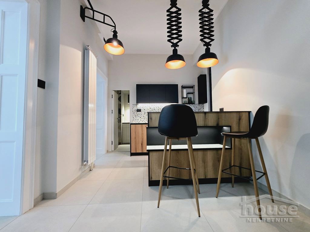 Stan Prodaja Novi Sad  100 m2