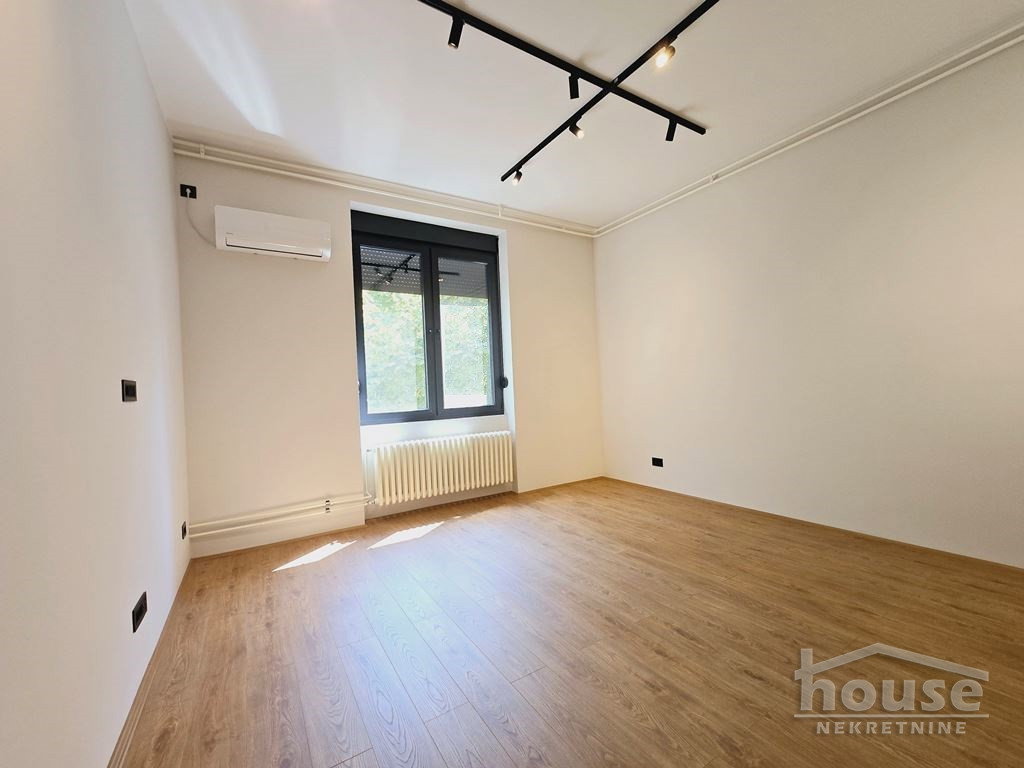 Trosoban stan na prodaju, Centar, Novi Sad, 100m², 1. sprat, 340.000 €
