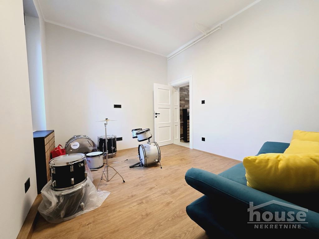 Trosoban stan na prodaju, Centar, Novi Sad, 100m², 1. sprat, 340.000 €