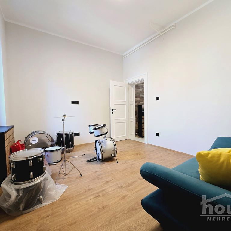 Trosoban stan na prodaju, Centar, Novi Sad, 100m², 1. sprat, 340.000 €