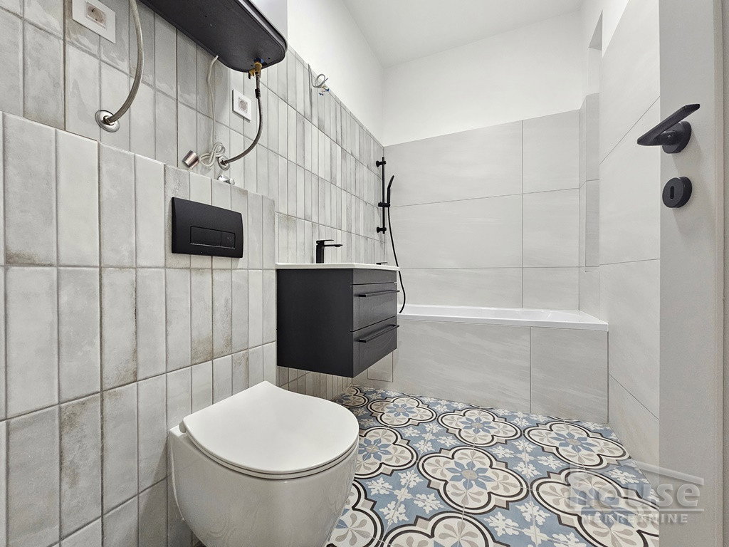 stanovi-3-sa-centar-1063504-jexch Trosoban stan na prodaju, Centar, Novi Sad, 85m², 2. sprat, 293.250 €