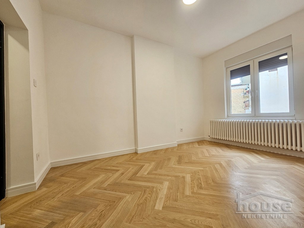 stanovi-3-sa-centar-1063504-qclxd Trosoban stan na prodaju, Centar, Novi Sad, 85m², 2. sprat, 293.250 €