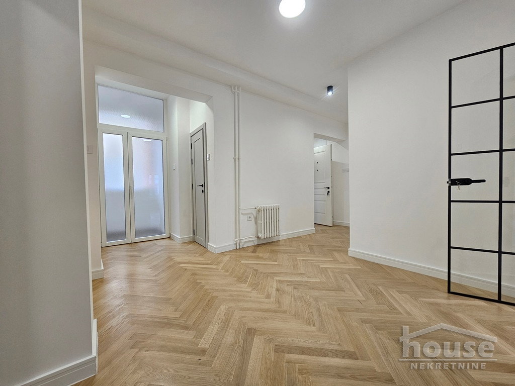 stanovi-3-sa-centar-1063504-upd4d Trosoban stan na prodaju, Centar, Novi Sad, 85m², 2. sprat, 293.250 €