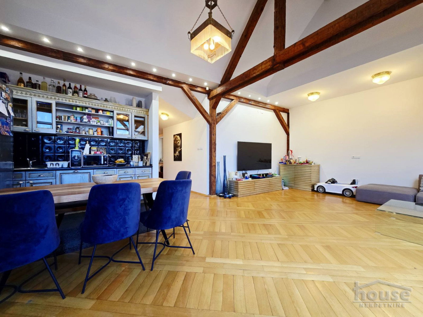 Trosoban stan na prodaju, Centar, Novi Sad, 134m², 3. sprat, 450.000 €