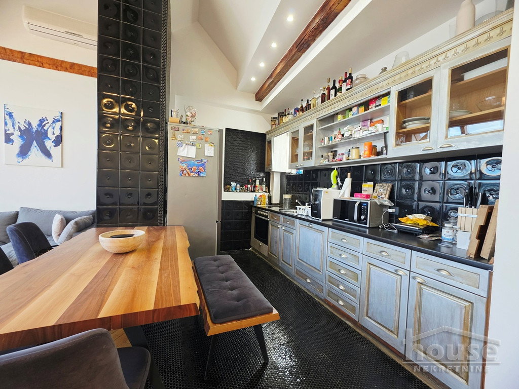 Trosoban stan na prodaju, Centar, Novi Sad, 134m², 3. sprat, 450.000 €