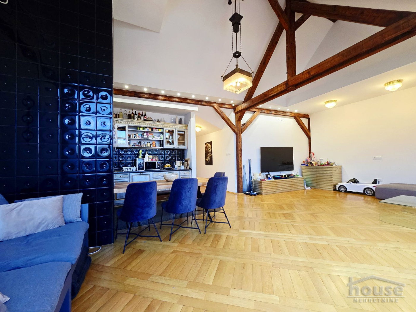 Trosoban stan na prodaju, Centar, Novi Sad, 134m², 3. sprat, 450.000 €