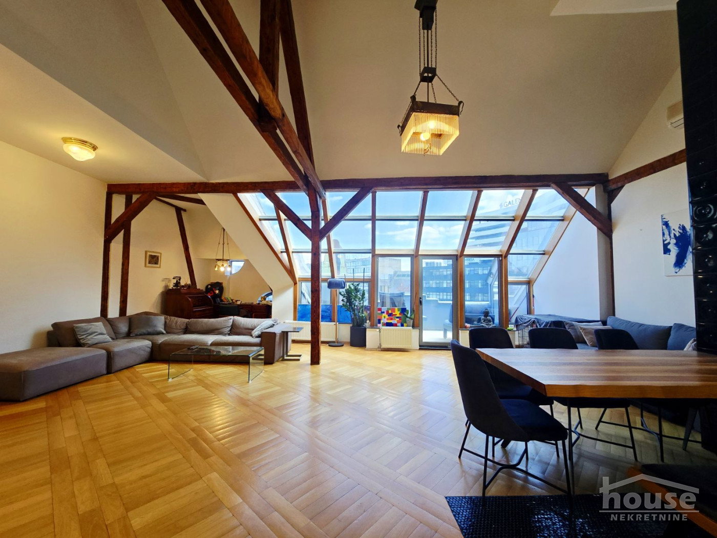 Trosoban stan na prodaju, Centar, Novi Sad, 134m², 3. sprat, 450.000 €