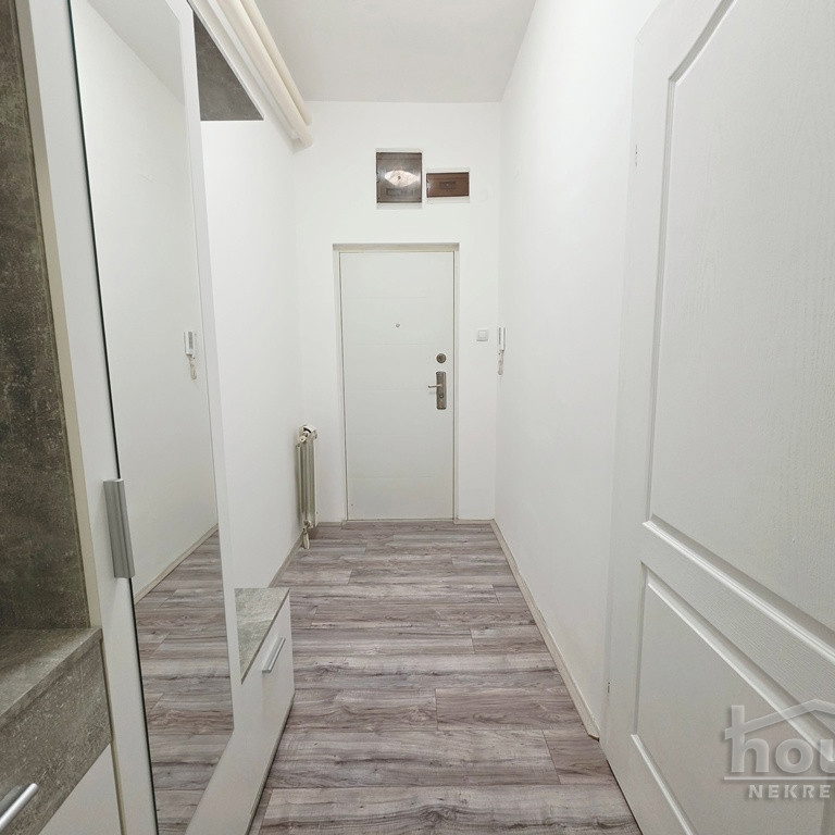 Trosoban stan na prodaju, Bulevar Oslobođenja, Novi Sad, 71m², 198.800 €