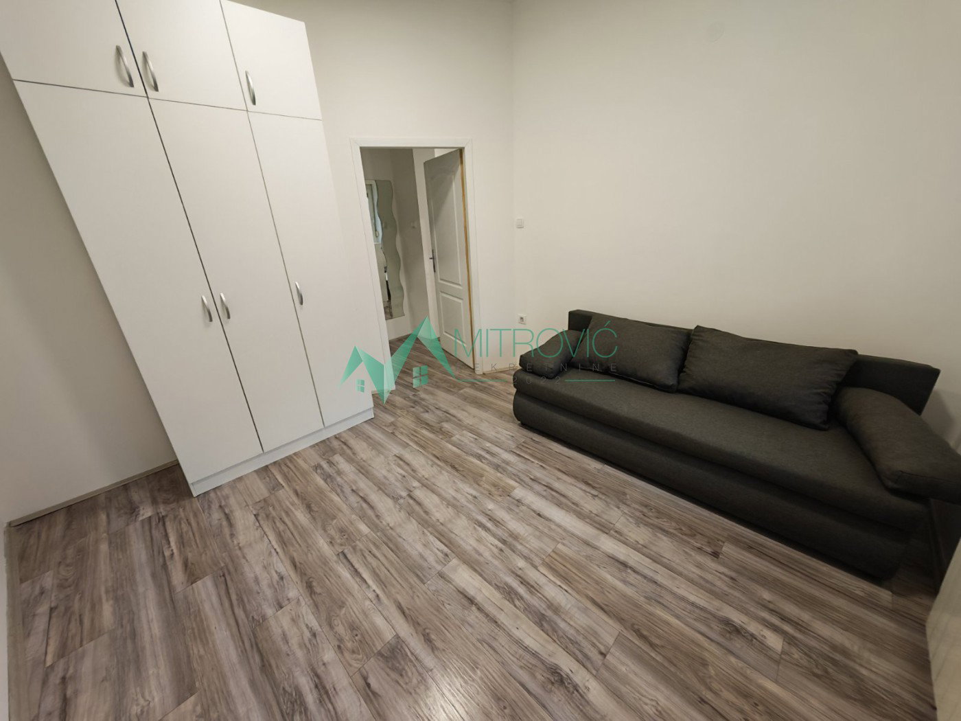Trosoban stan na prodaju, Bulevar Oslobođenja, Novi Sad, 71m², 193.800 €