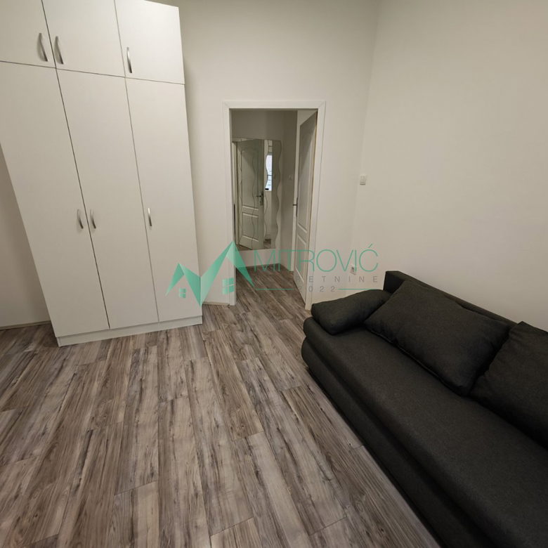 Trosoban stan na prodaju, Bulevar Oslobođenja, Novi Sad, 71m², 193.800 €