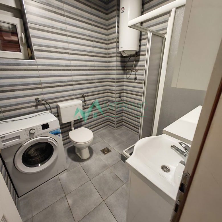 Trosoban stan na prodaju, Bulevar Oslobođenja, Novi Sad, 71m², 193.800 €