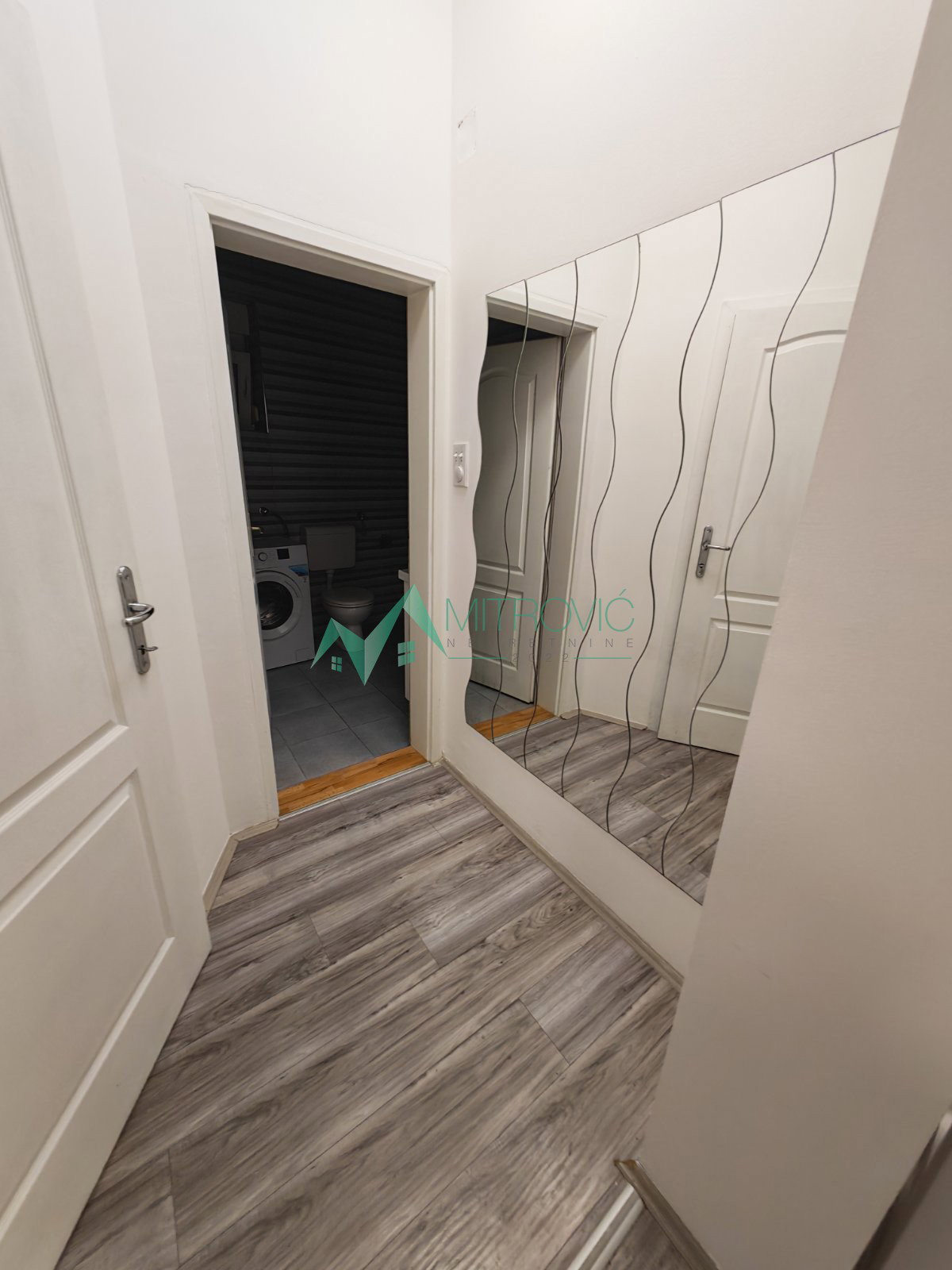 Trosoban stan na prodaju, Bulevar Oslobođenja, Novi Sad, 71m², 193.800 €