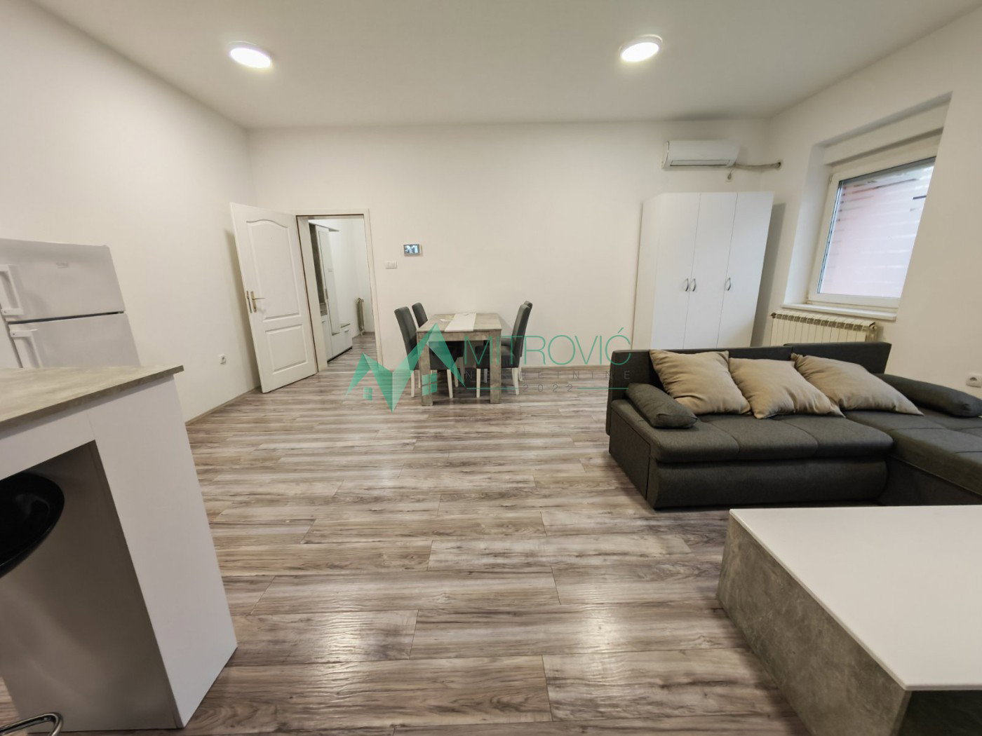 Trosoban stan na prodaju, Bulevar Oslobođenja, Novi Sad, 71m², 193.800 €