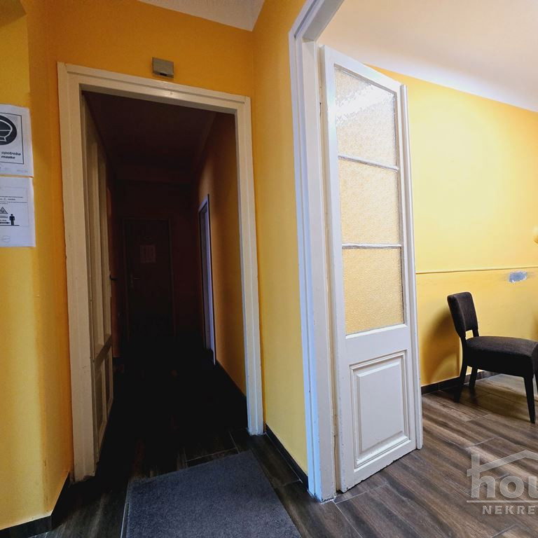 Trosoban stan na prodaju, Centar, Novi Sad, 82m², Prizemlje, 250.000 €