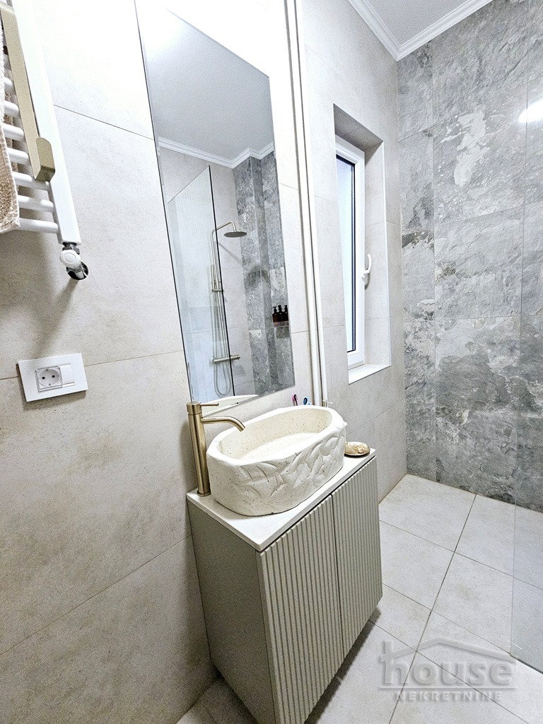 Trosoban stan na prodaju, Centar, Novi Sad, 78m², Prizemlje, 230.000 €