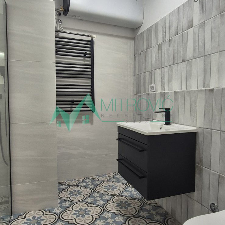 Trosoban stan na prodaju, Centar, Novi Sad, 75m², 266.500 €