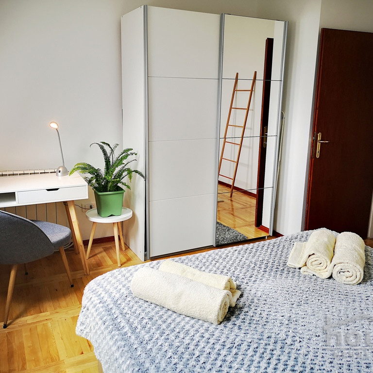 Četvoroiposoban stan na prodaju, Bulevar Evrope, Novi Sad, 90m², 5. sprat, 185.000 €