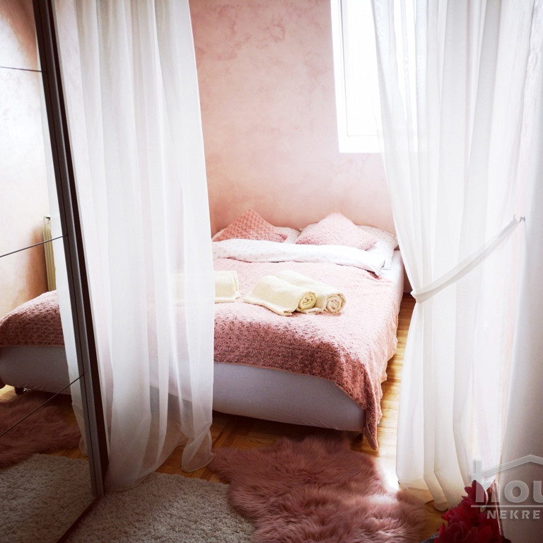 Četvoroiposoban stan na prodaju, Bulevar Evrope, Novi Sad, 90m², 5. sprat, 185.000 €