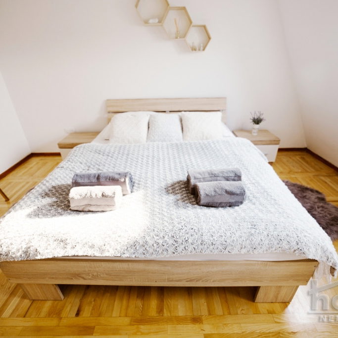 Četvoroiposoban stan na prodaju, Bulevar Evrope, Novi Sad, 90m², 5. sprat, 185.000 €