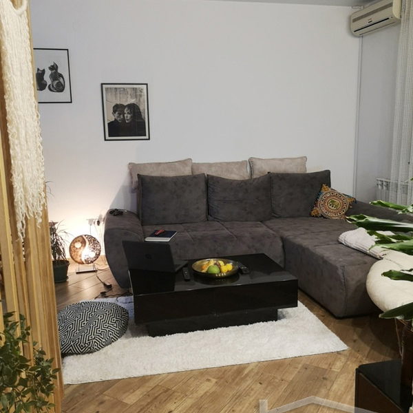 Stan Prodaja Novi Sad  90 m2