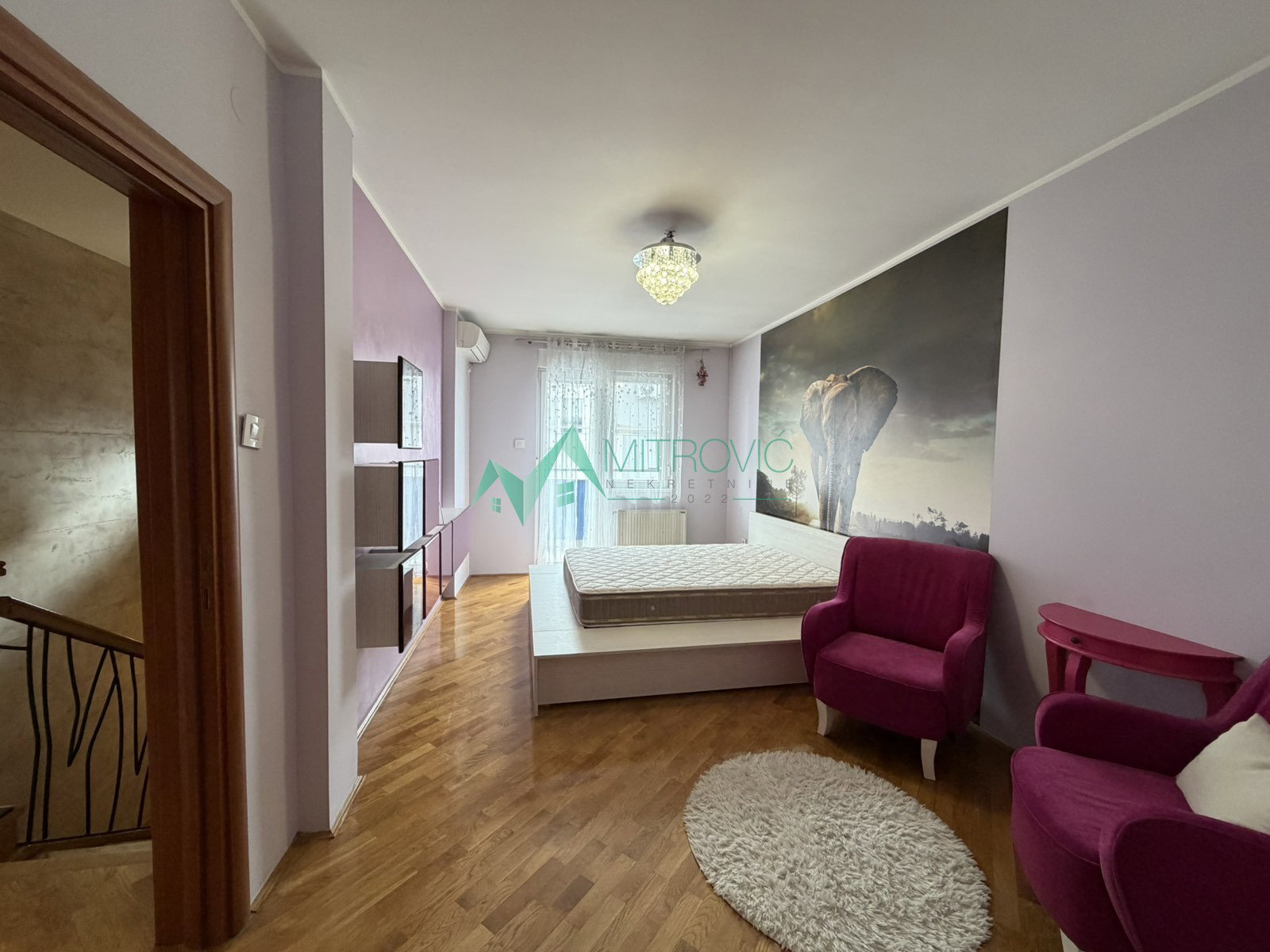 Četvoroiposoban stan na prodaju, Grbavica, Novi Sad, 161m², 464.500 €
