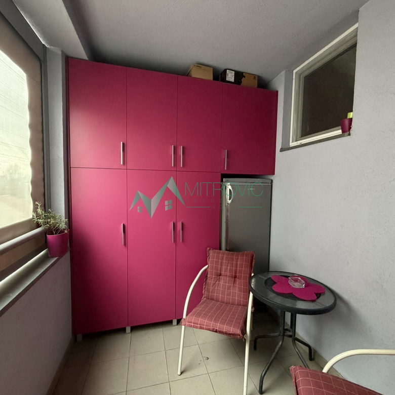 Četvoroiposoban stan na prodaju, Grbavica, Novi Sad, 161m², 464.500 €
