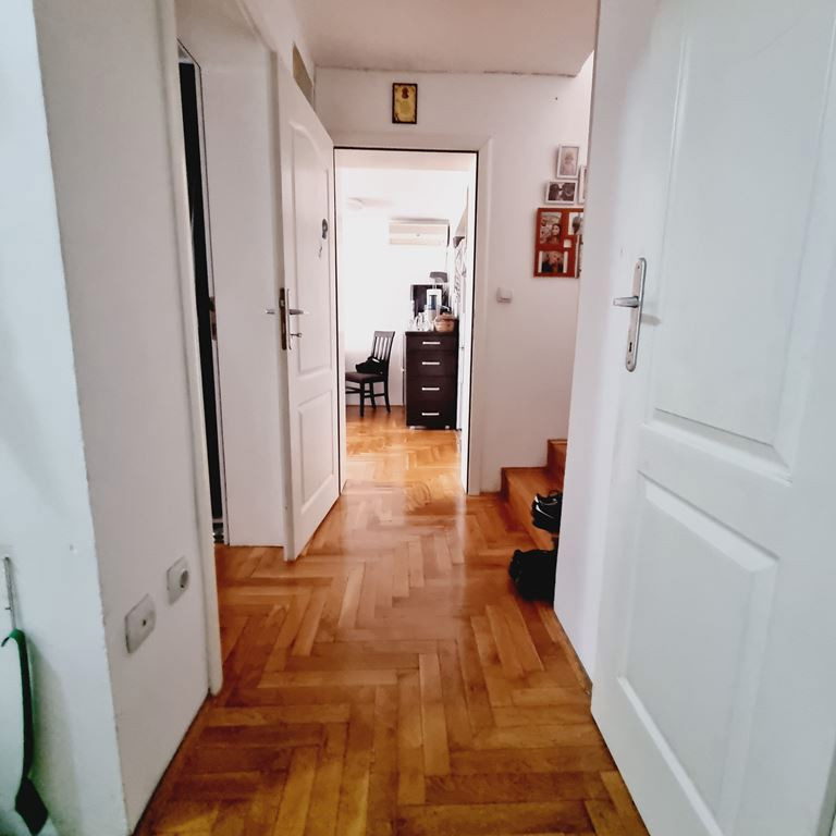 Četvoroiposoban stan na prodaju, Podbara, Novi Sad, 87m², 195.700 €