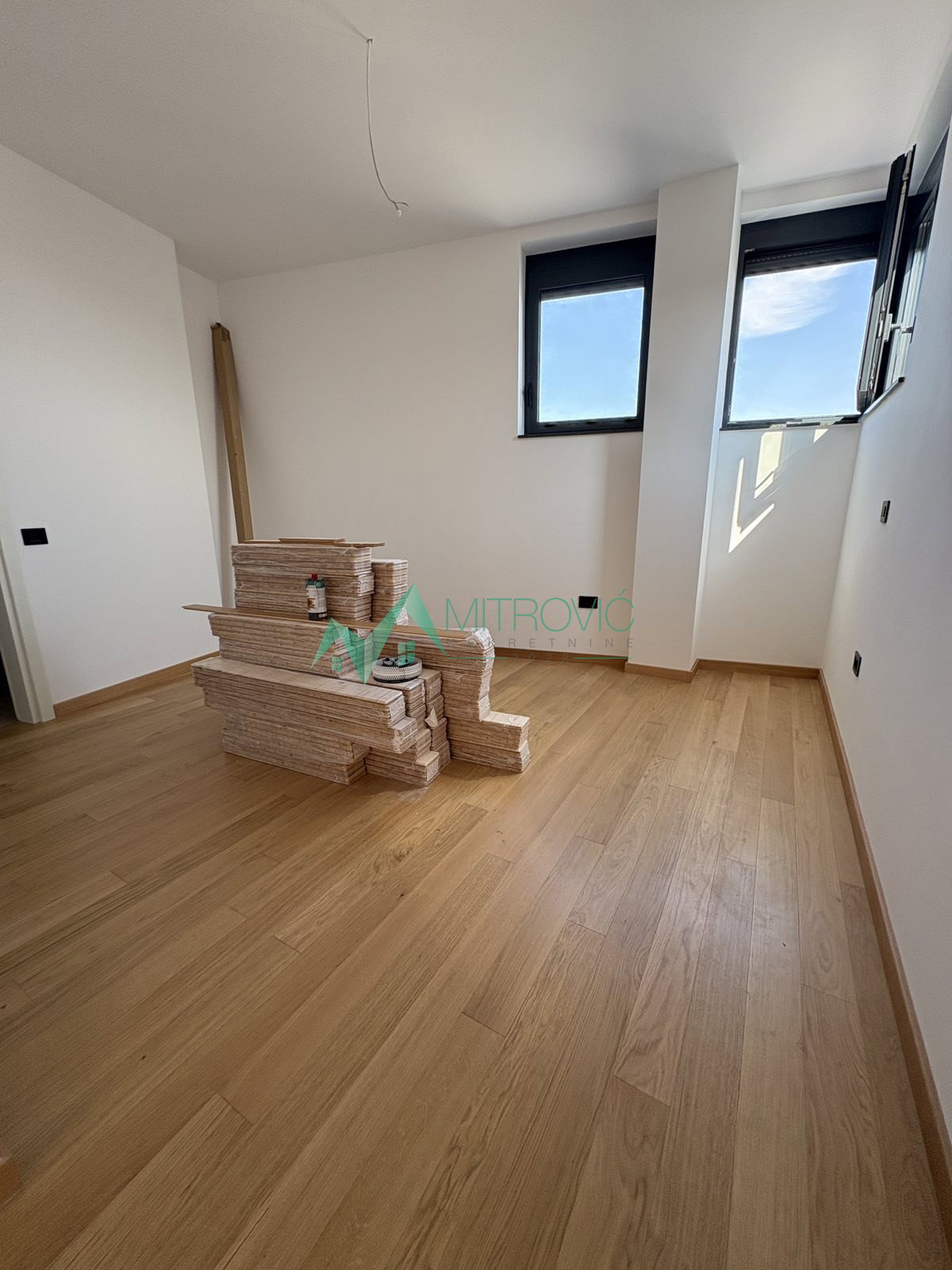 Četvoroiposoban stan na prodaju, Grbavica, Novi Sad, 137m², 418.000 €