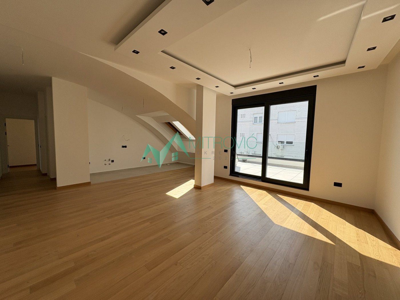 Četvoroiposoban stan na prodaju, Grbavica, Novi Sad, 137m², 418.000 €